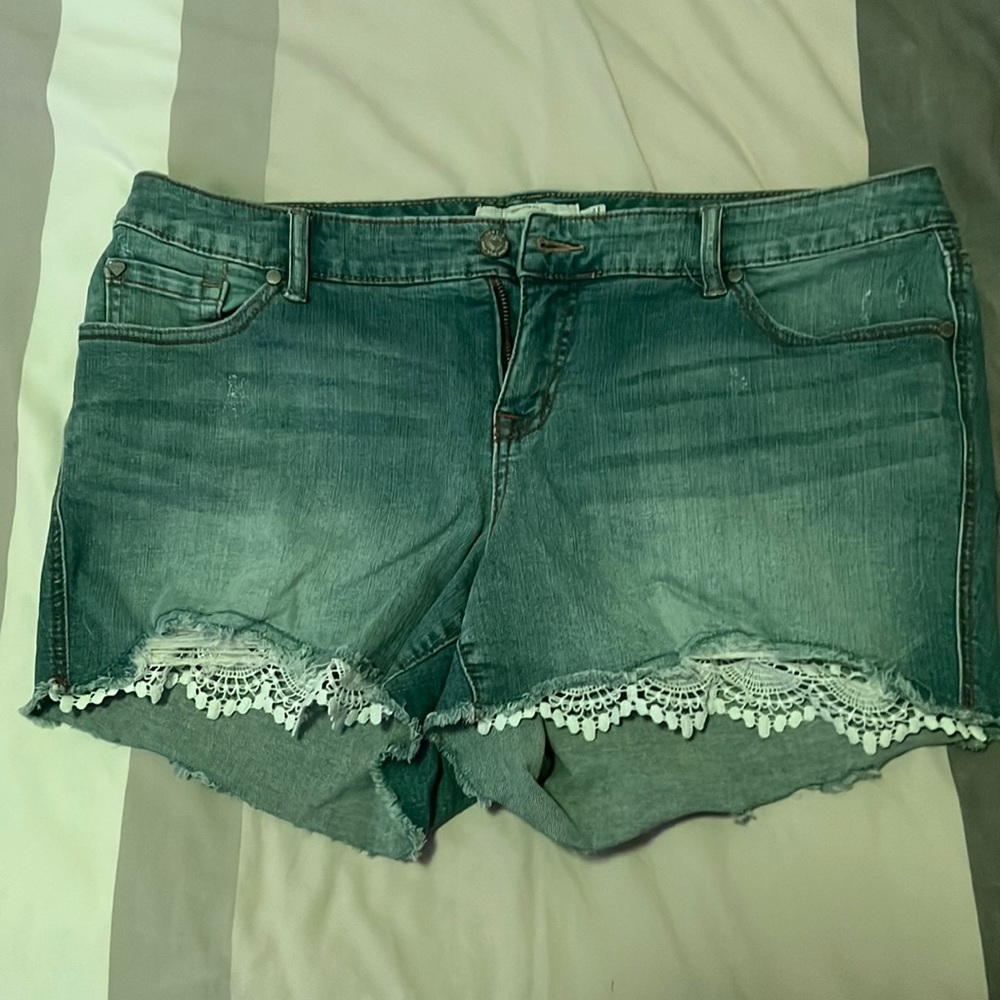 Torrid Jean shorts size 16